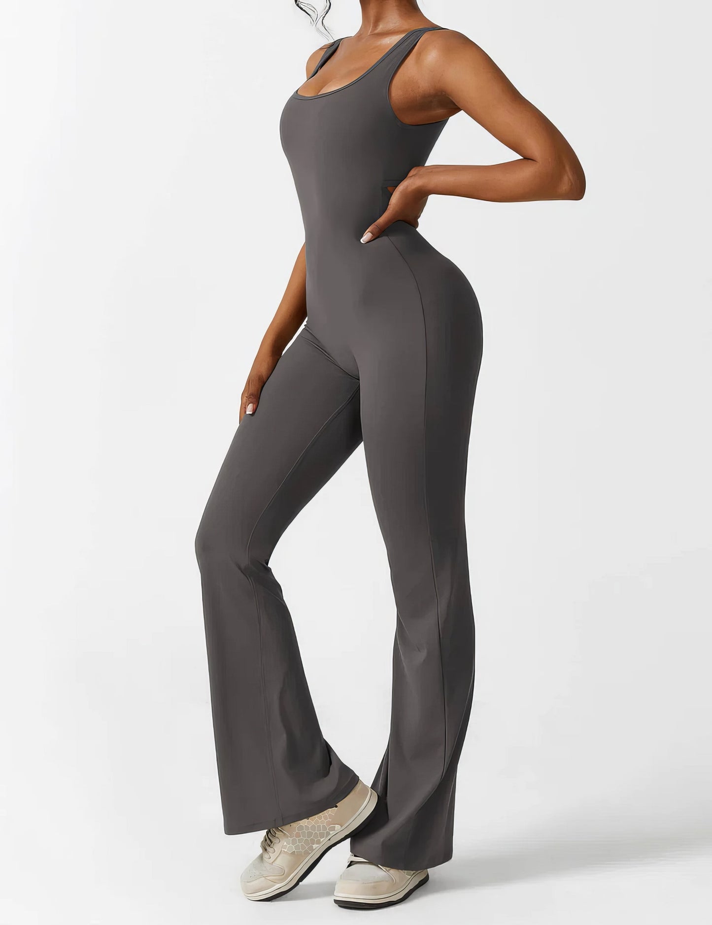 DEMI | FLARED V-BACK JUMPSUIT